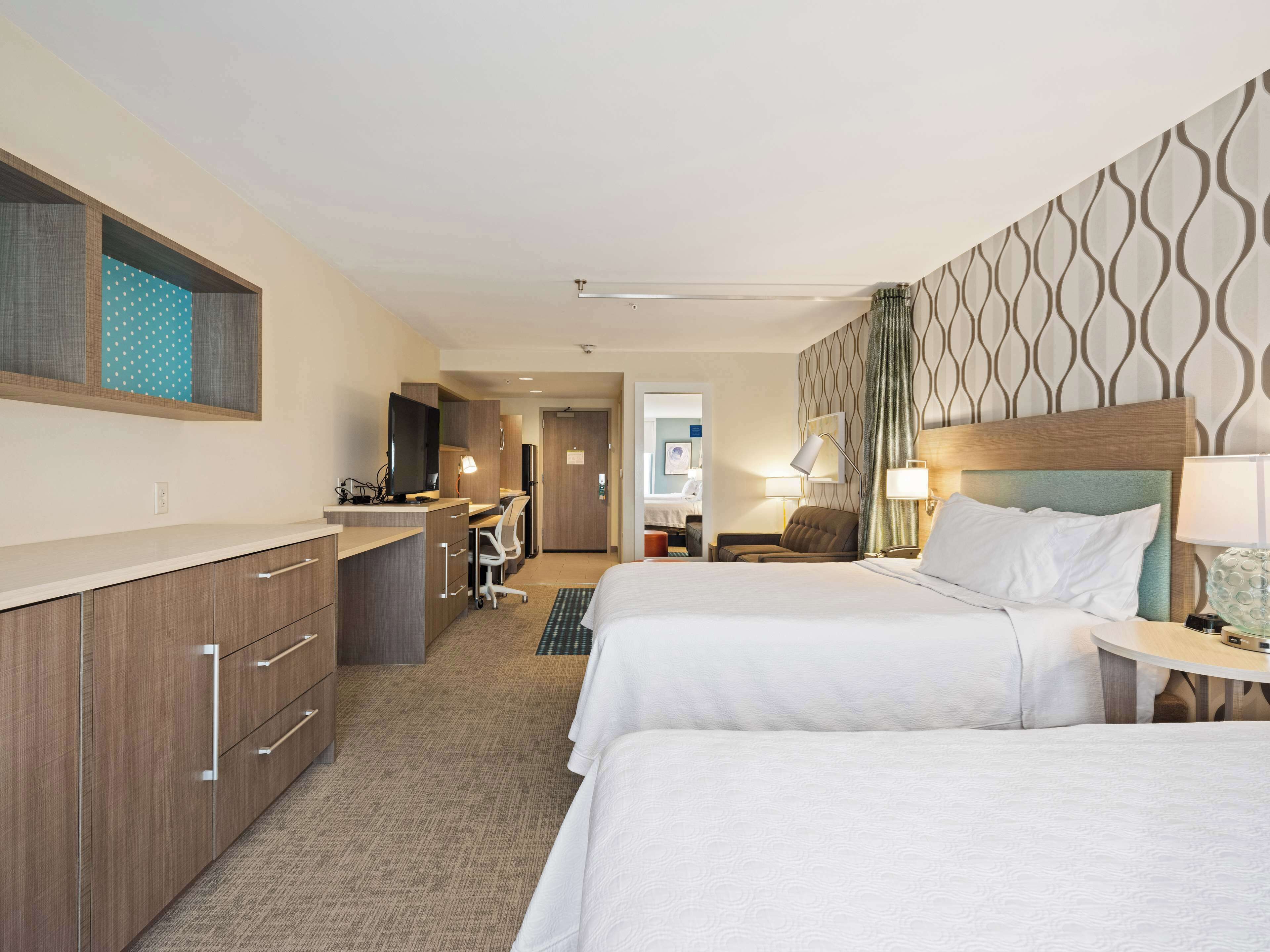 48-inch smart tv with digital channels, tv