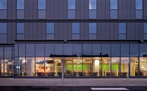 Exterior - Hampton by Hilton Leeds City Centre (Leeds)