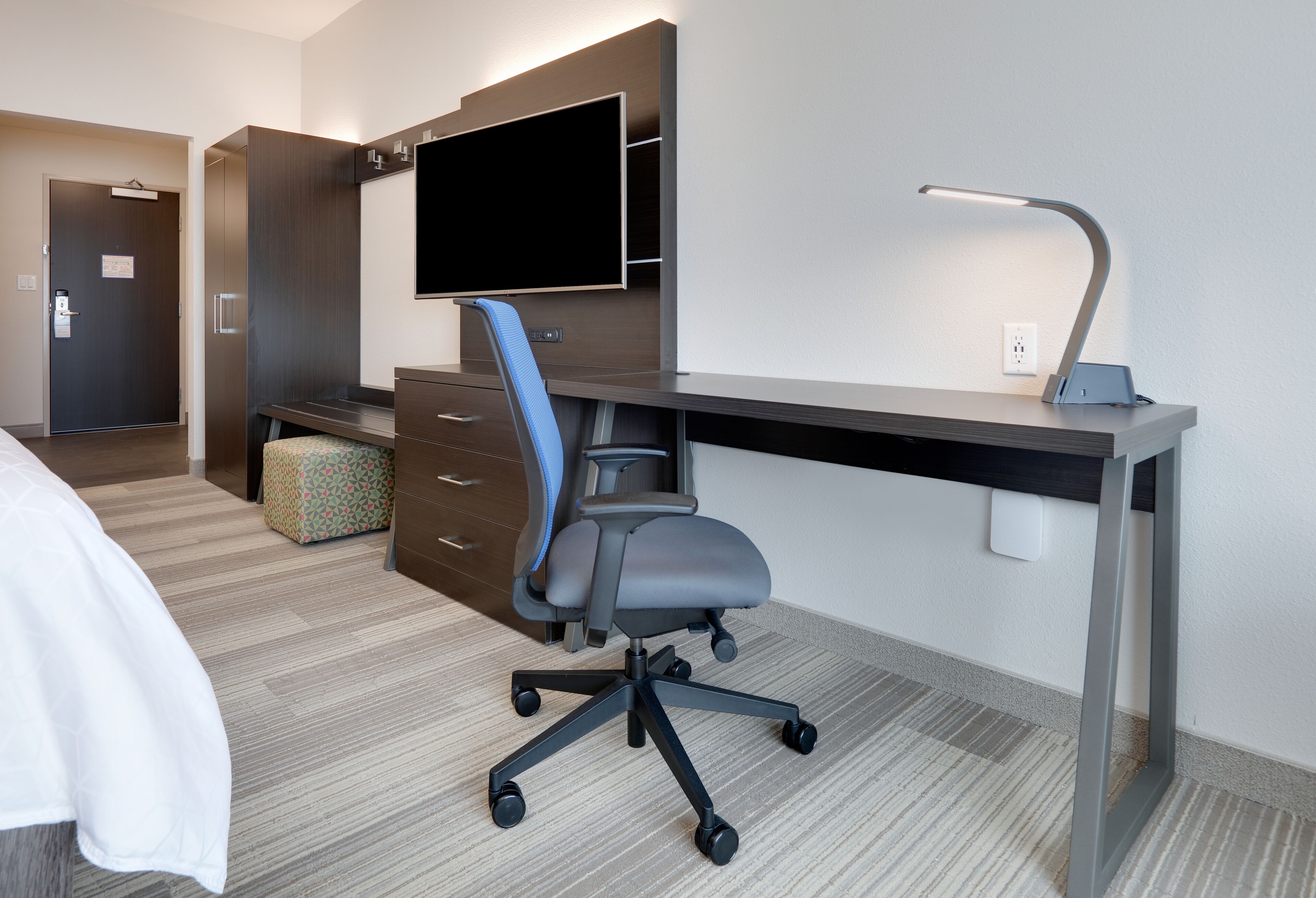 in-room business centre