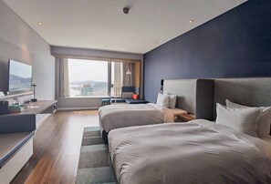 Standard Room, 2 Single Beds, Ocean View - Holiday Inn Express Zhoushan Dinghai by IHG (Zhoushan)