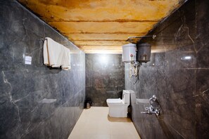 Tente Deluxe | 1 chambre, système d’insonorisation, lit d’appoint (supplément)