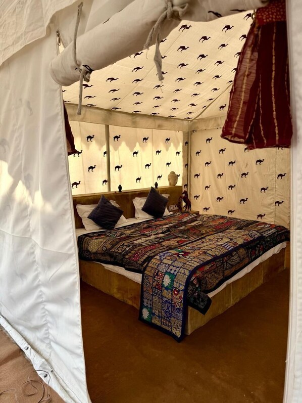 Luxury Tent | 1 bedroom, soundproofing, rollaway beds, free WiFi - Style Desert Camp Jaisalmer (Jaisalmer)
