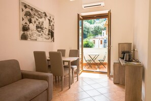 Een 32-inch plasmatelevisie met kabelzenders en televisie