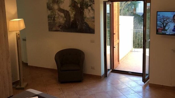 Double Room (White) | Desk, soundproofing, WiFi (free) - Casa d'Amare (Sorrento)