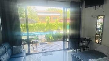Villa Standard, vue jardin | 1 chambre, coffres-forts dans les chambres, ameublement personnalisé