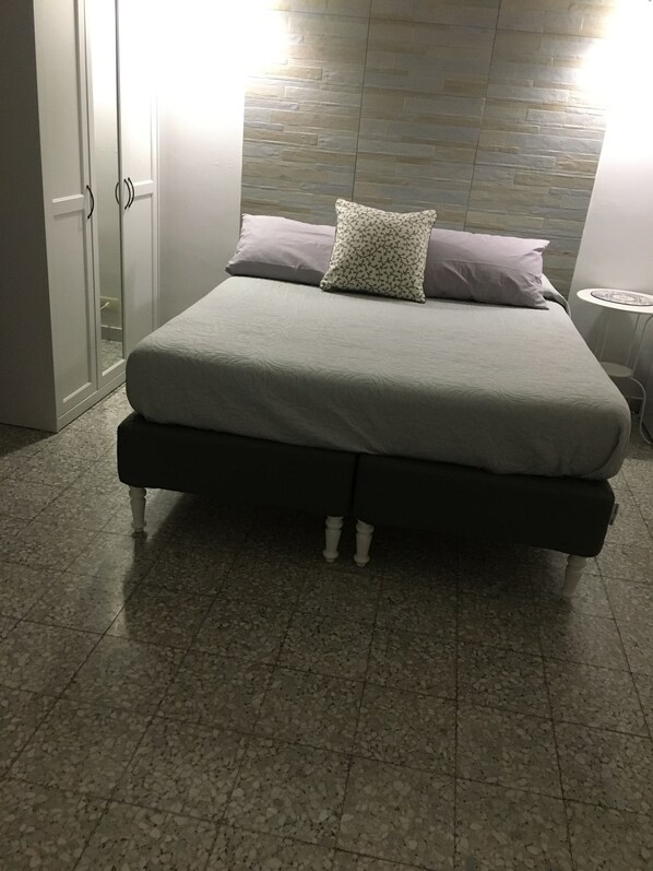 룸 (Ladue) | 무료 WiFi, 침대 시트