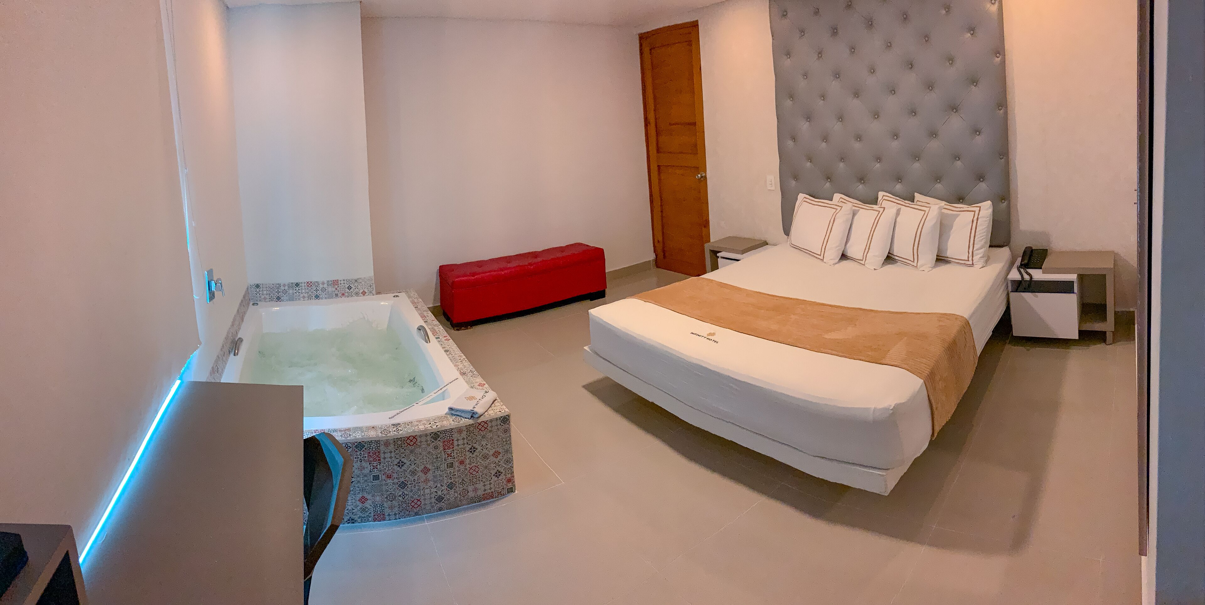 Photo - Infinity Hotel