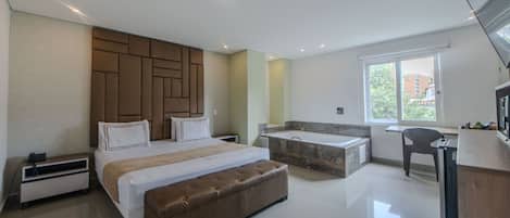 Quarto luxo | 1 quarto, individualmente decorados, individualmente mobiliados