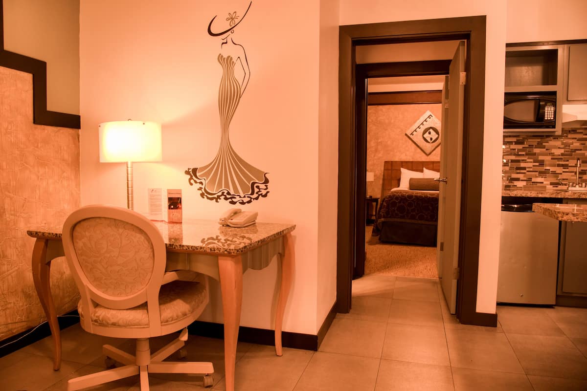 Luxury Suite
