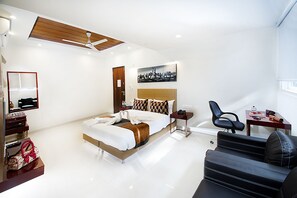 Superior Room | Free WiFi, bed sheets