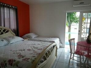 Triple Room | Free WiFi, bed sheets - Pousada Bella Praia (Torres)