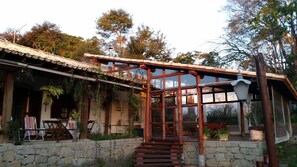 Fachada da propriedade