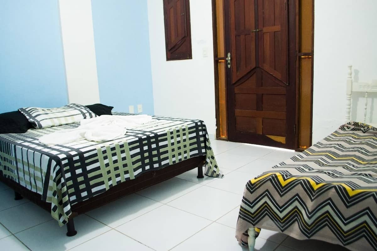 Iron/ironing board, free WiFi, bed sheets