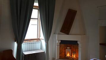 Individually decorated, individually furnished, bed sheets