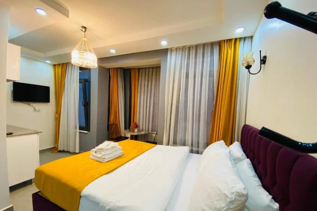 1 bedroom, premium bedding, desk, iron/ironing board