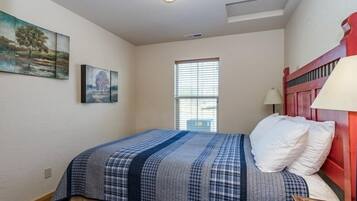 2 bedrooms, desk, free WiFi