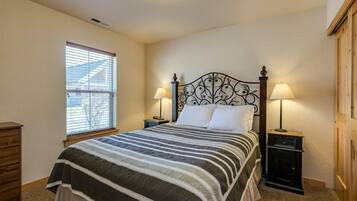 2 bedrooms, desk, free WiFi