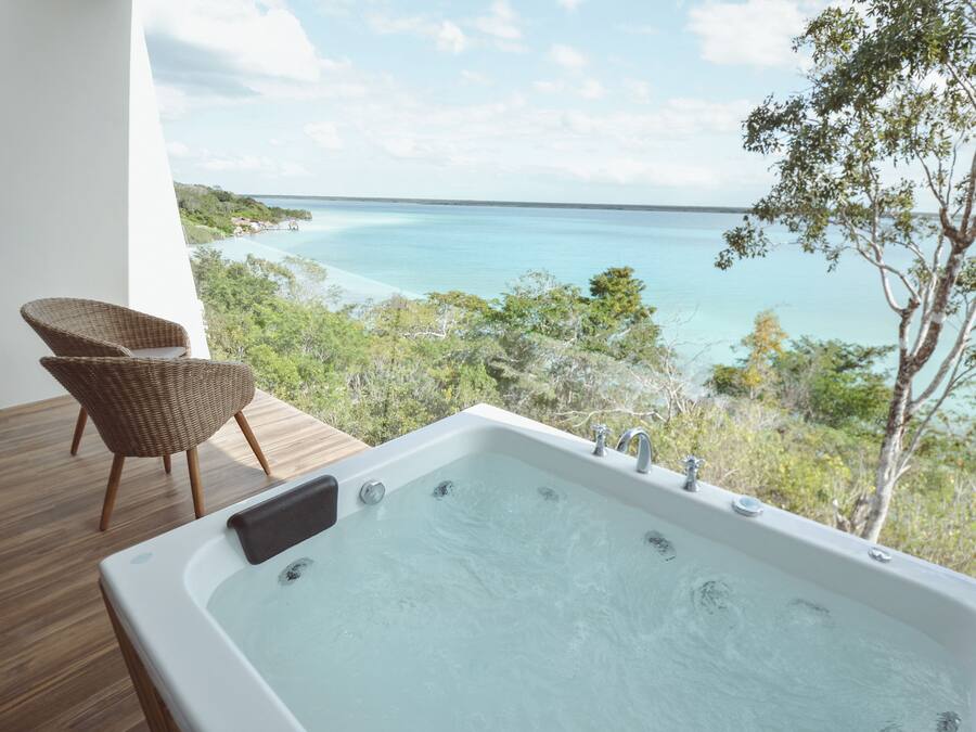 In-room safe, laptop workspace, free WiFi, bed sheets