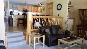 Unclassified image, 3 of 18, button - Minocqua Lake Condo - Unit B7 (Minocqua)