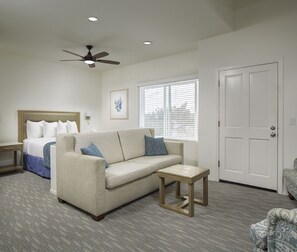 Studio | Living area | Flat-screen TV, DVD player - WCH at Wave Crest Resort (Del Mar)
