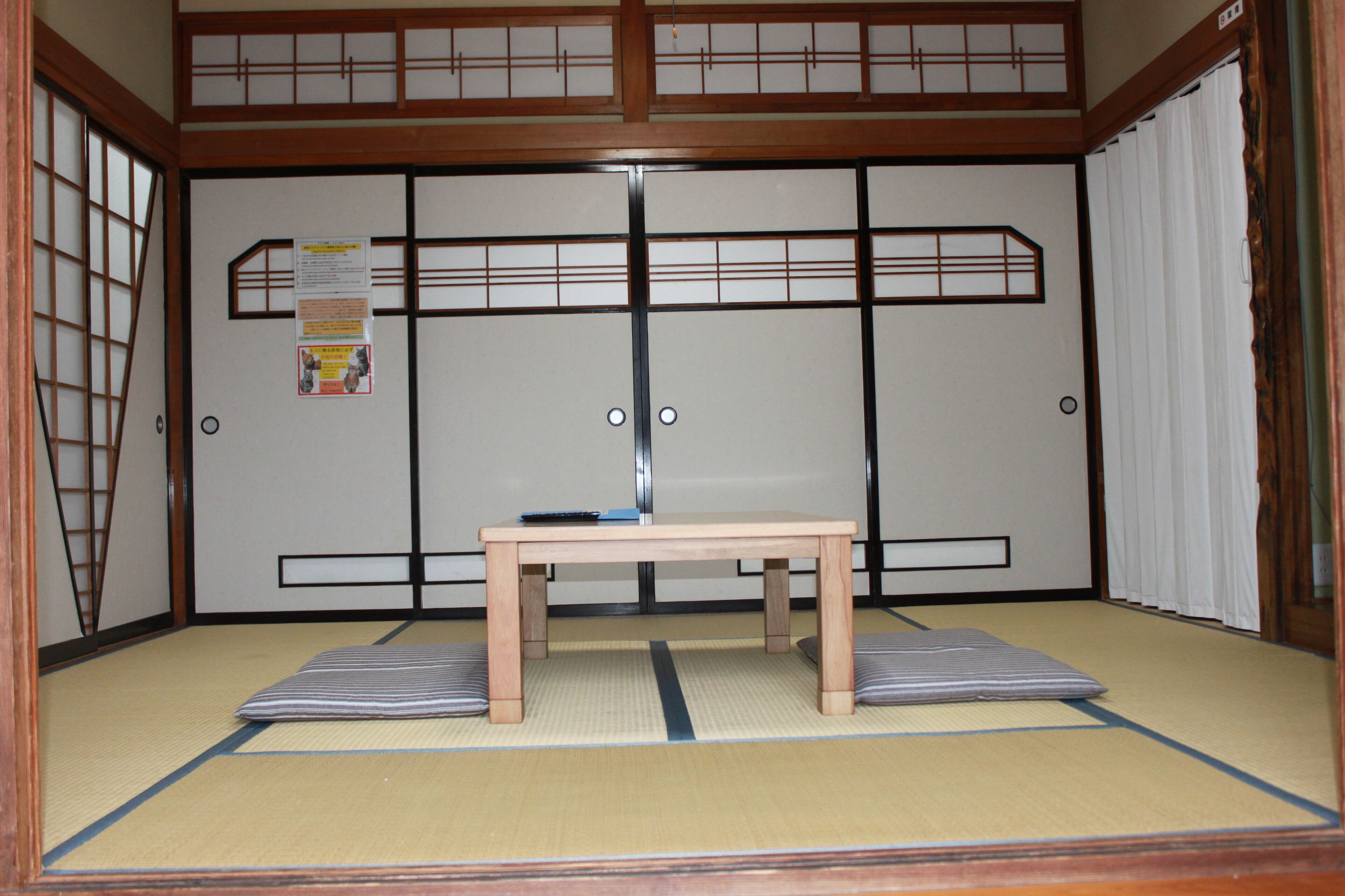Habitación tradicional, para no fumadores (Japanese Style, 4 People, No meals) | Cortinas blackout, wifi gratis y ropa de cama 