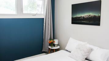 Basic House | 3 bedrooms, desk, laptop workspace, blackout curtains