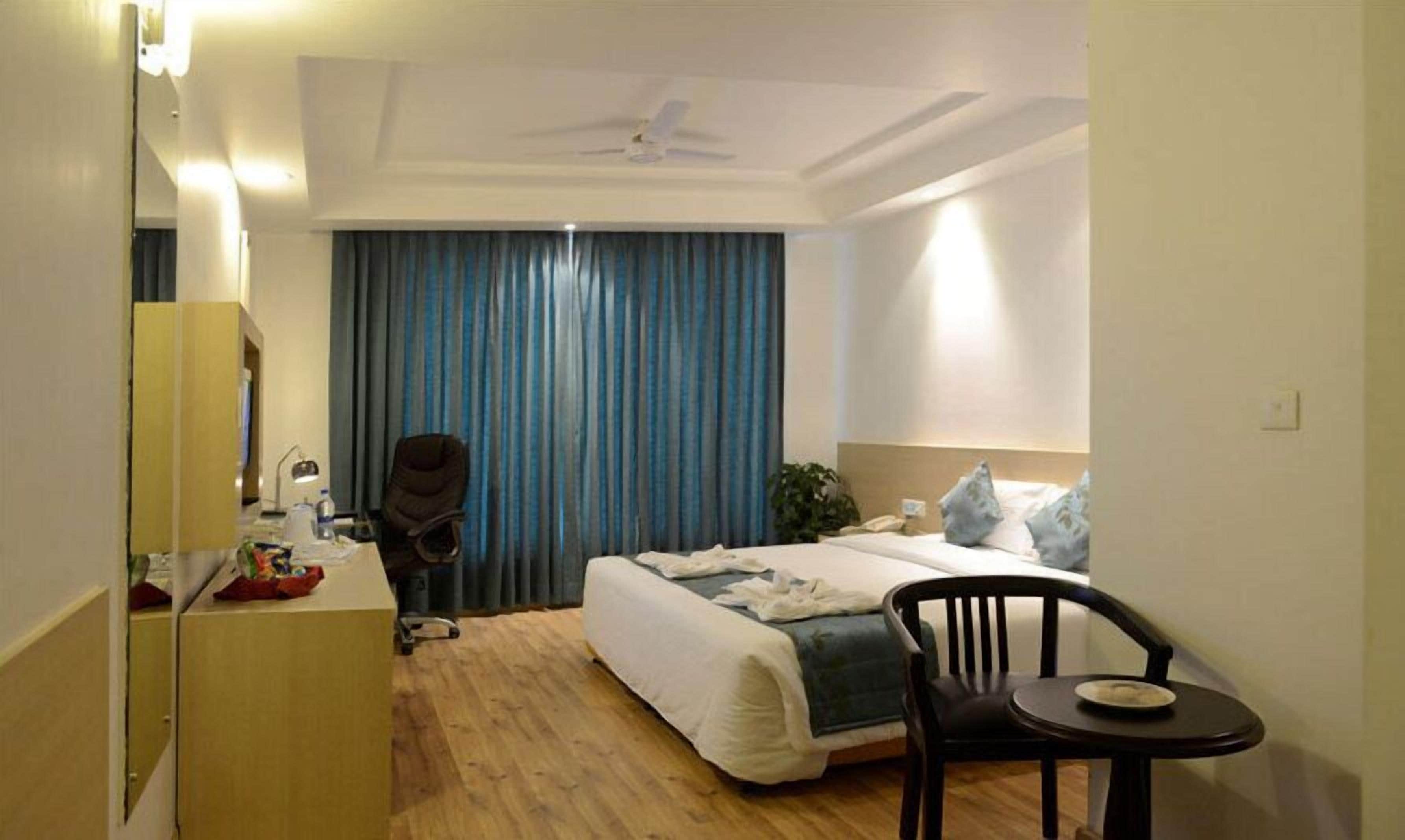 Iron/ironing board, free WiFi, bed sheets, wheelchair access