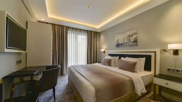 Family Room, 2 Bedrooms