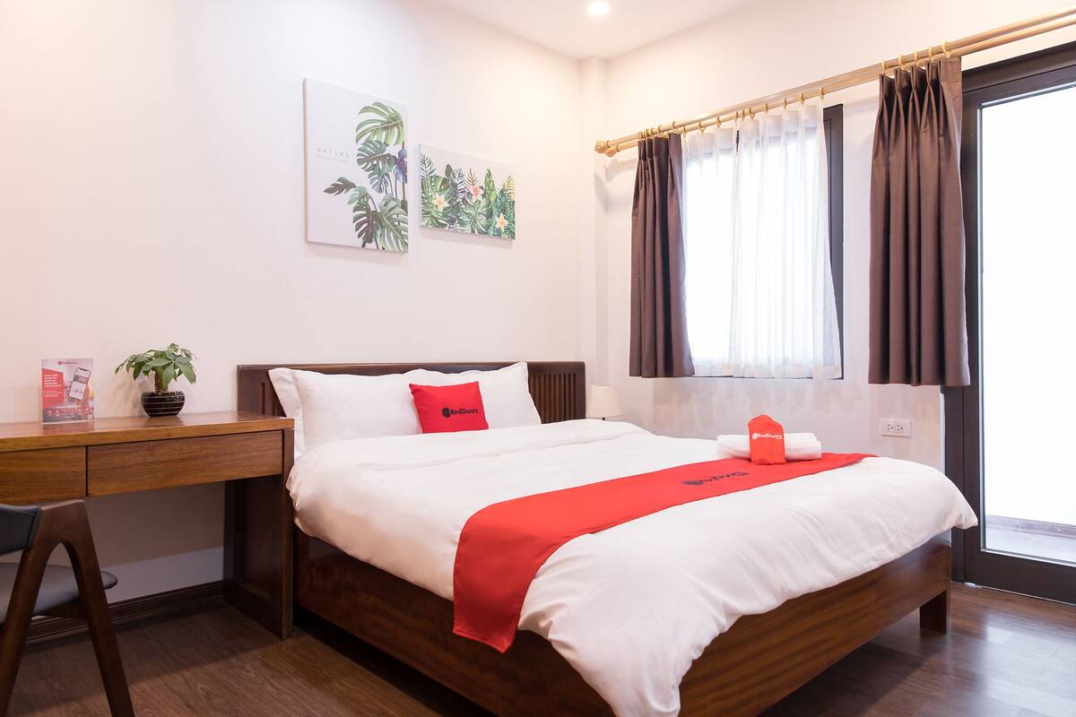 Superior Room | 1 bedroom, desk, rollaway beds (surcharge), WiFi (free)