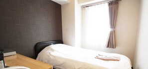 Desk, free WiFi - Takamatsu City Hotel (Takamatsu)