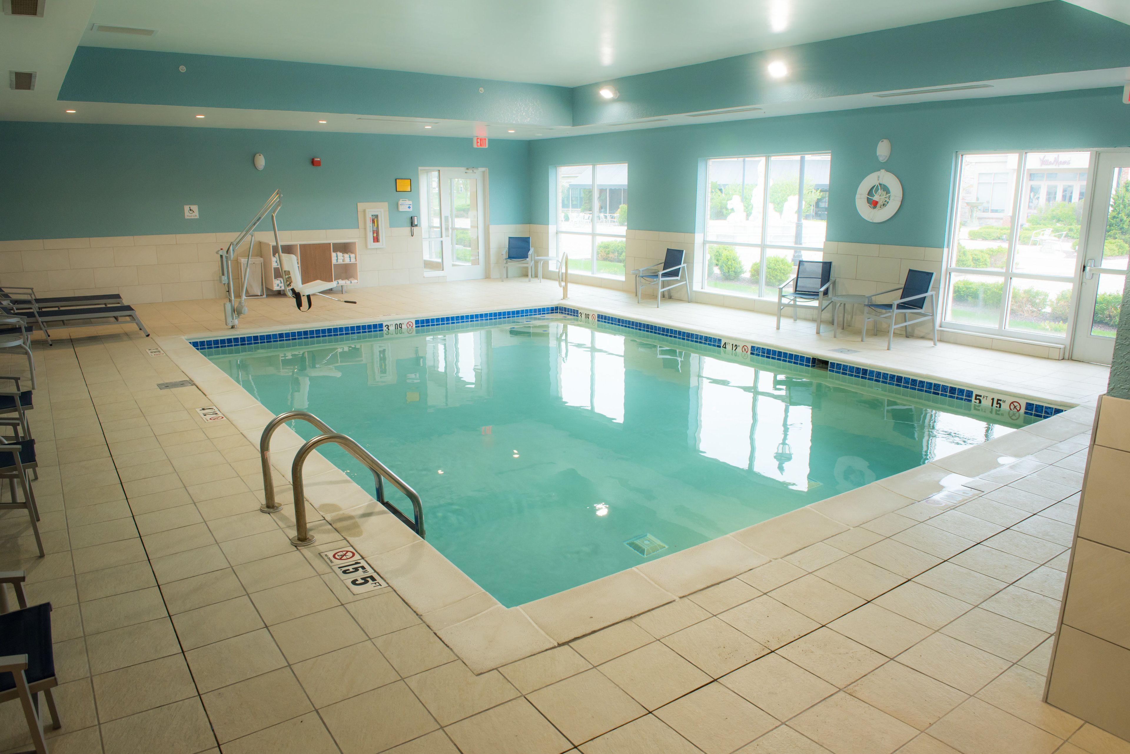 indoor pool, open 10:00 am to 10:00 pm, pool loungers