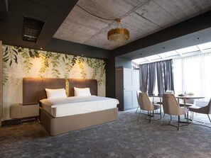 Executive Suite, 1 Double Bed with Sofa bed | Minibar, in-room safe, desk, laptop workspace - Mercure Timisoara (Timisoara)