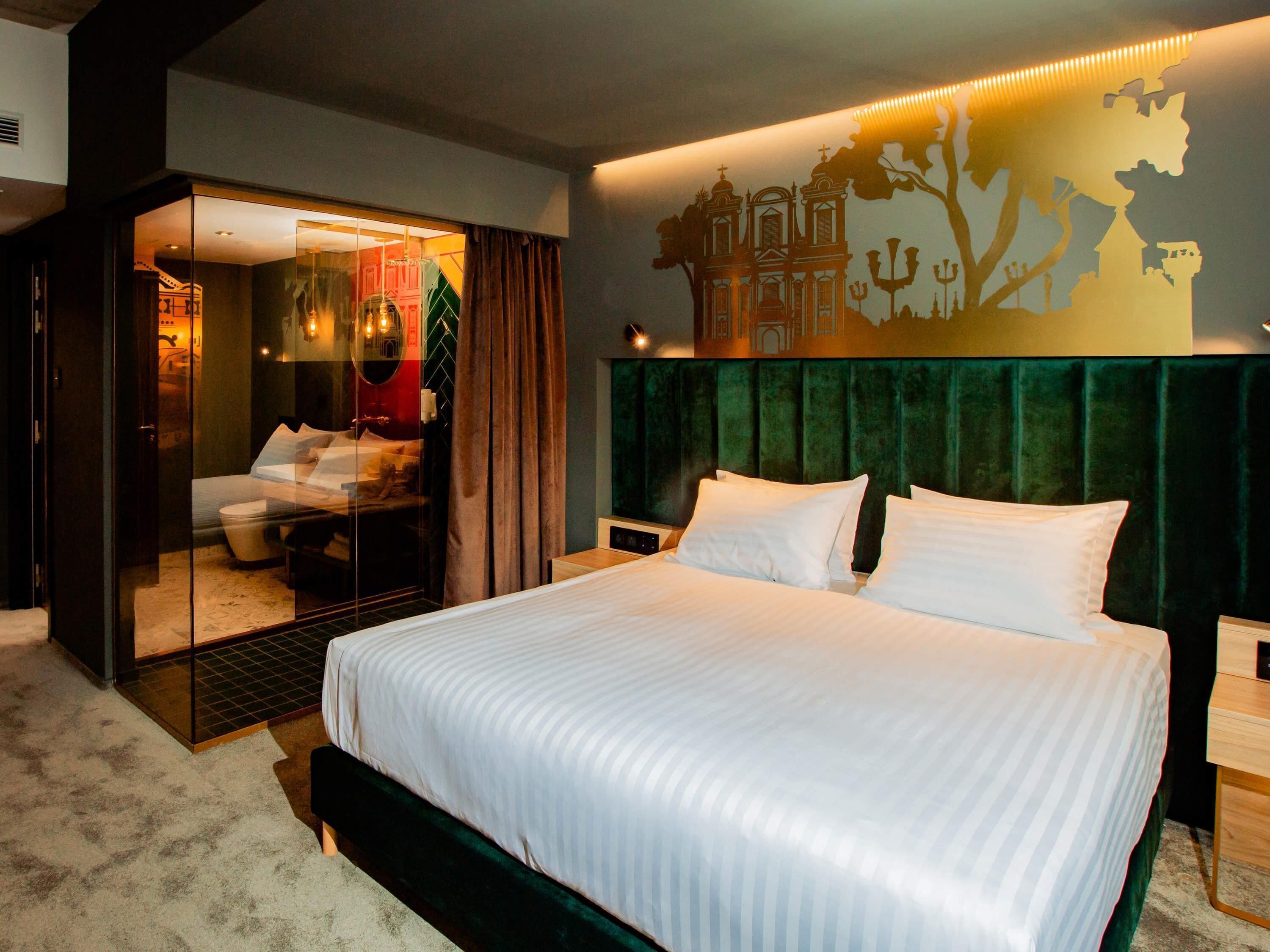 minibar, in-room safe, desk, laptop workspace