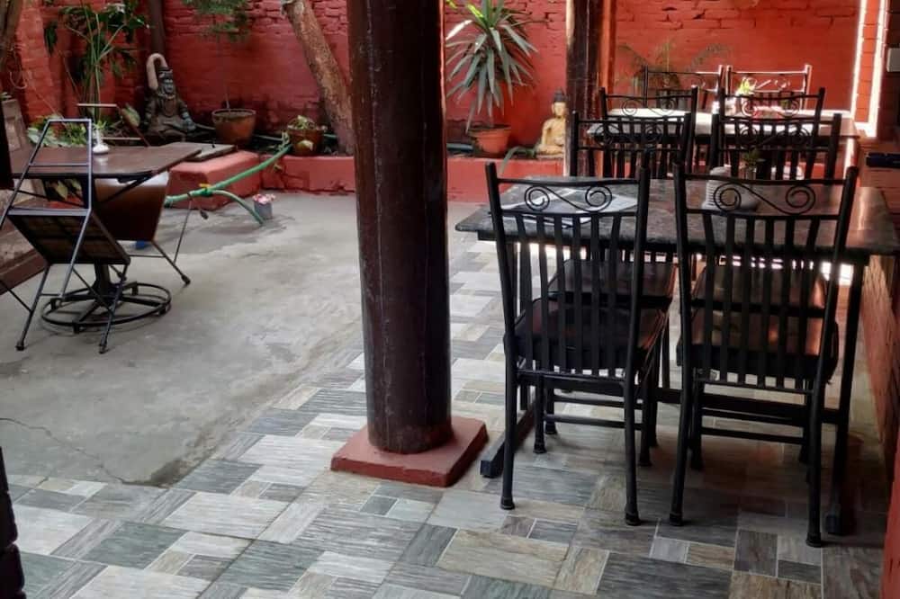 Beehive Hostel
