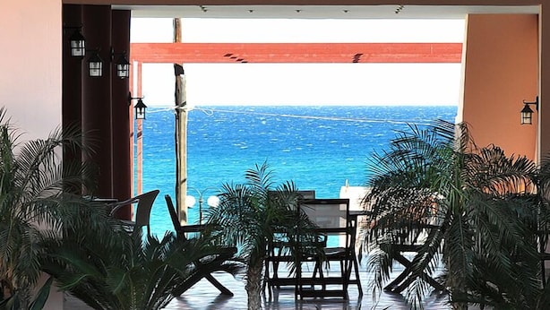 Lobby sitting area - Saint Konstantin Beach Apartments (Rhodes)