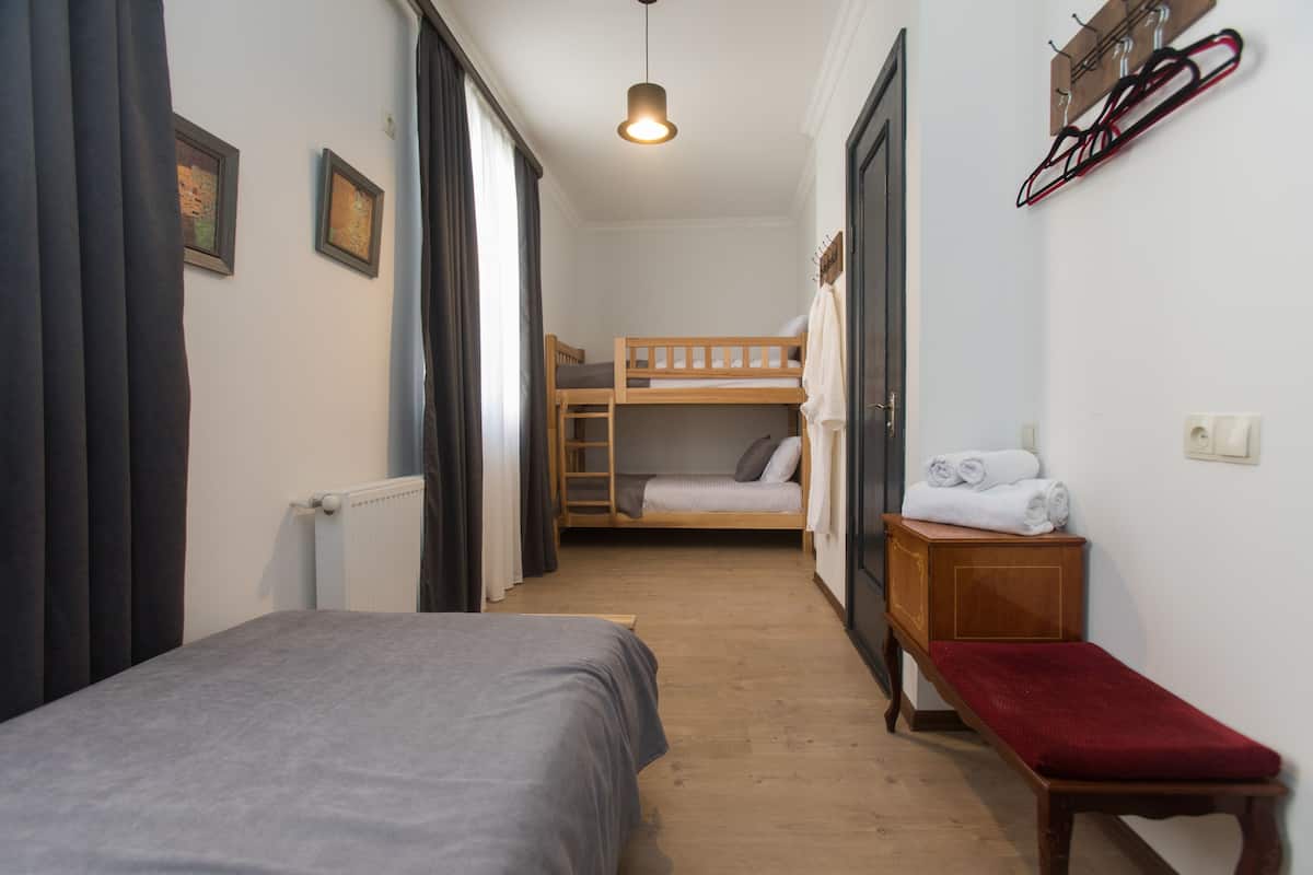 Basic Triple Room | WiFi (free)
