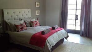 Comfort-Zimmer, 1 Queen-Bett, Terrasse, Gartenblick (Deluxe)