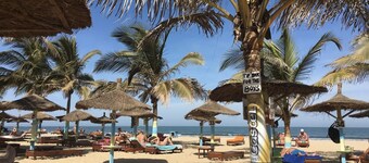 坤塔金特海滩复合式酒店