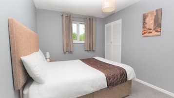 Desk, iron/ironing board, free WiFi, bed sheets