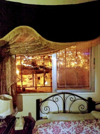 Caja de seguridad en la habitación y sistema de insonorización