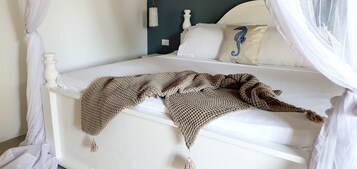 经典双人房 | 遮光窗帘、免费 WiFi、床单