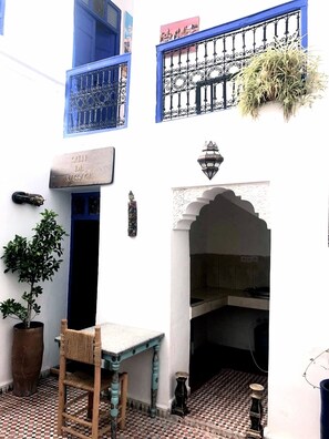 Standard Single Room | Lobby sitting area - Riad Dar Lfonoun (Marrakech)