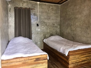 Camera Basic con 2 letti singoli | Lenzuola