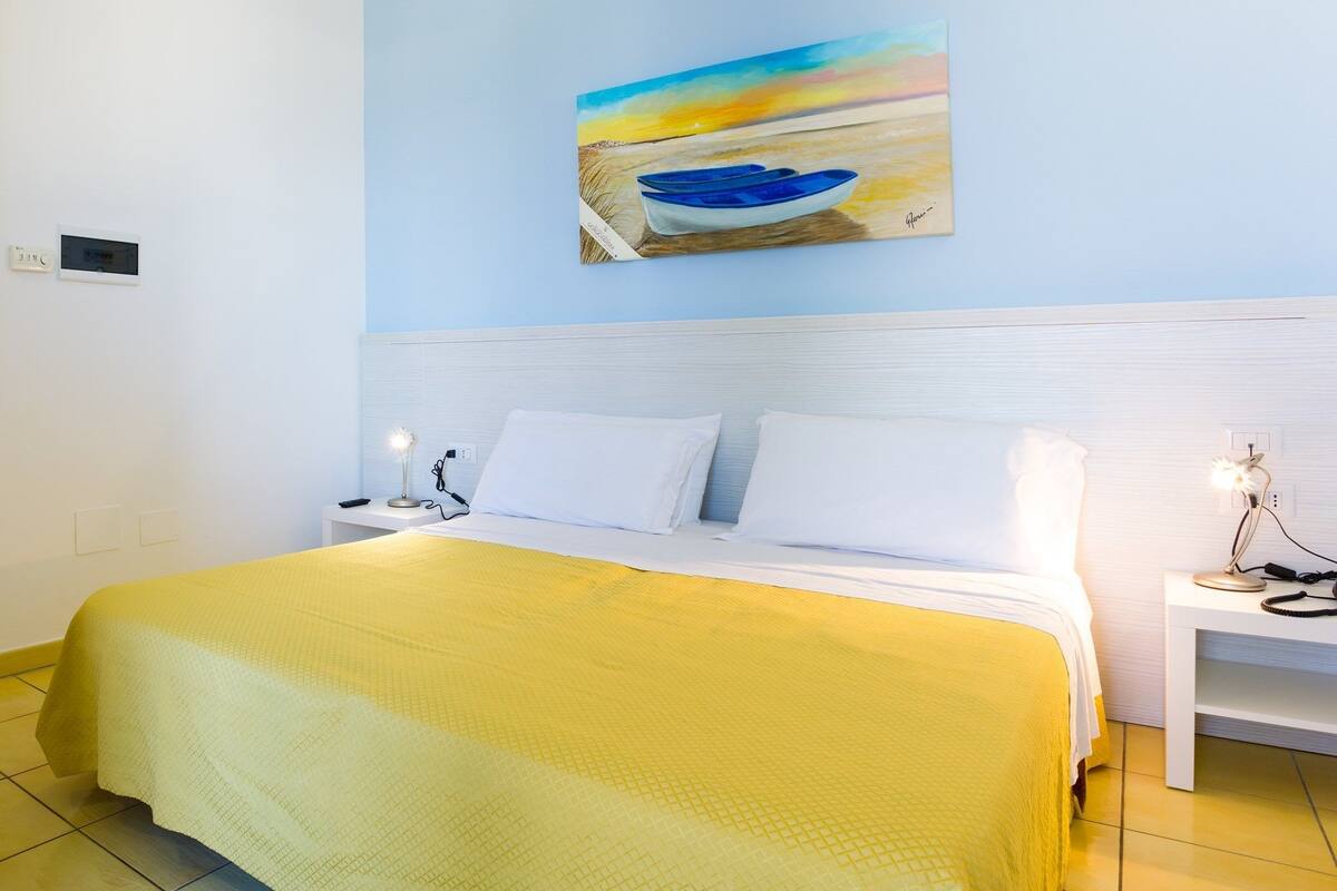 Két bảo mật tại phòng, phòng cách âm, bàn ủi/dụng cụ ủi quần áo