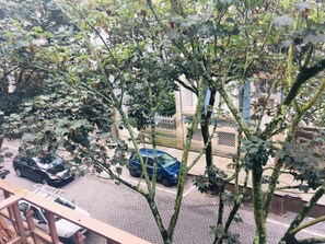 Bed in a Shared Mixed Dormitory ( 12 pax) | Street view - O2 Hostel (Porto)