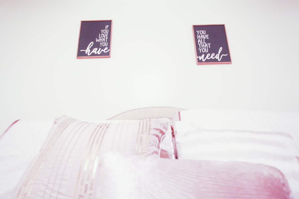 Egyptian cotton sheets, premium bedding, down comforters, pillowtop beds