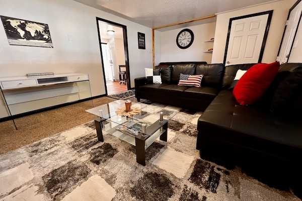 Business Condo, Multiple Bedrooms | Living area | 60-inch Smart TV with satellite channels, TV, Netflix