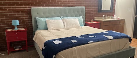 Business Apartment, 1 Bedroom, Kitchen, Courtyard View | 2 bilik tidur, cadar kapas Mesir, peralatan tempat tidur premium