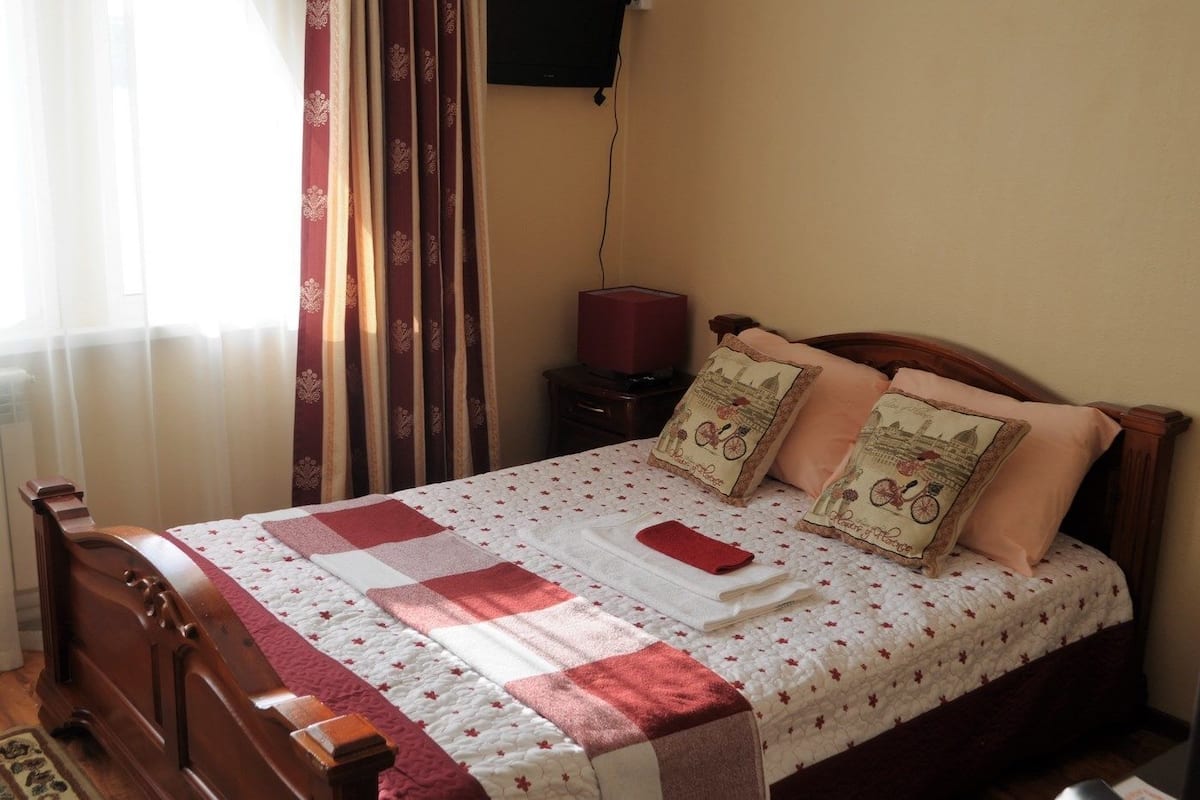 Chambre Standard double | 1 chambre, fer et planche Ă repasser, accĂšs au Wi-Fi (inclus)