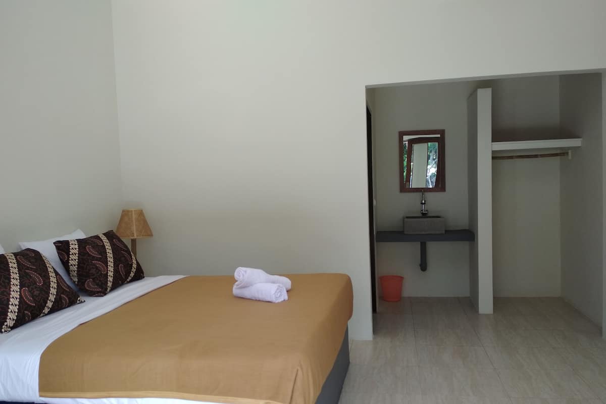 Chambre Double Deluxe | Bureau, lits pliants/supplémentaires, Wi-Fi gratuit